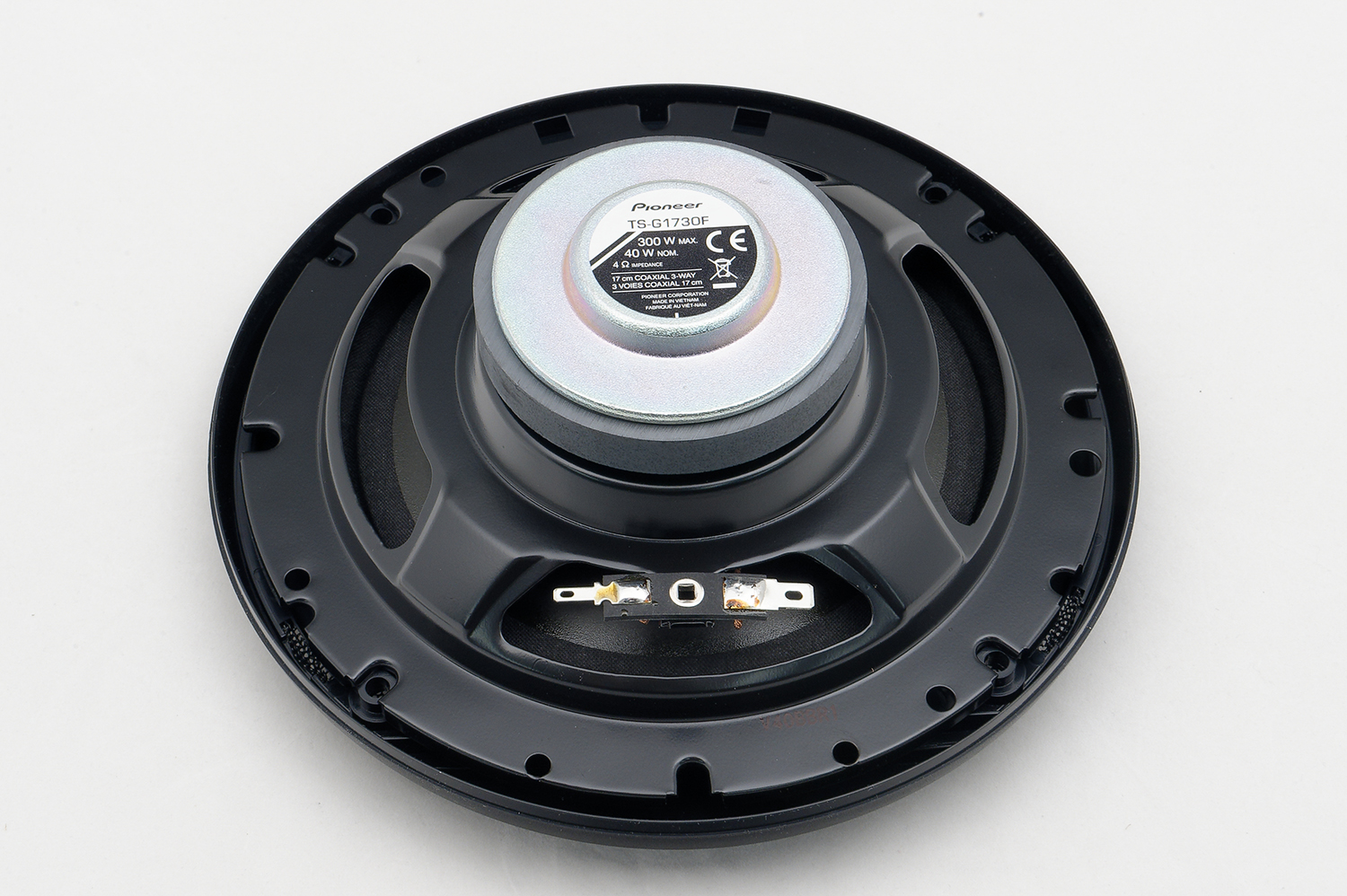 Pioneer | TS-G1730F | 2017г.17см 3-полосн. 40-300W 36-18000Гц 90дБ. глубина уст. 49,7мм | 3