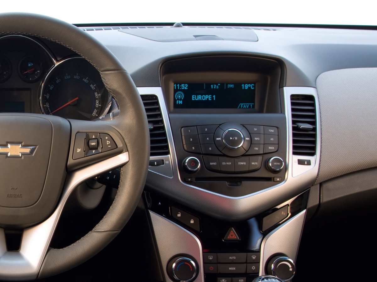 AurA | AFX-CH95 | рамка 9", Chevrolet Cruze (2009-2012) SILVER | превью 3