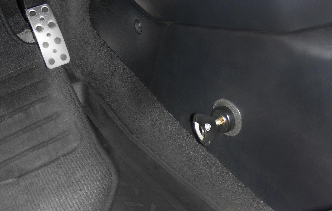 Garant | Consul (28004/1) Mitsubishi Pajero IV (2010-) авт. TipTronic | | превью 1