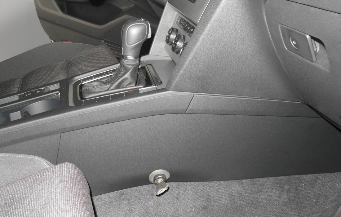 Garant | Consul (41027/1) VW PASSAT B8 (2015-) авт. ТТ | превью 1