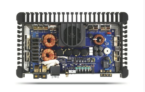 Focal | FPS3000  | Класс D. 590 Вт(4 Ом), 1000 Вт(2 Ом), 1500 Вт(1 Ом), Рег. баса  | превью 3