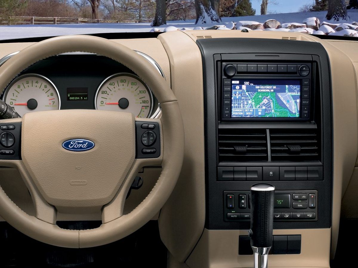 AurA | AFA-FD16 | 2 DIN Ford Explorer (07+), Expedition (07+), F150(2015), крепеж (аналог 95-5812) | превью 2