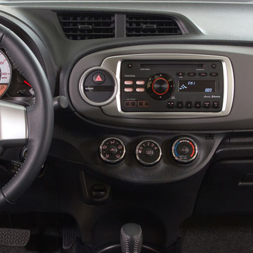 Incar | RTY-N44 | Рамка магнитолы 2Din Toyota Yaris 2011+ | 2