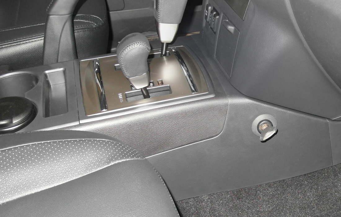 Garant | Consul (28011) Mitsubishi Pajero IV (2010-) авт. TipTronic | | 1